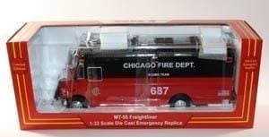 1/32 Code 3 Chicago Fire Department Scuba Team MT-55 Freightliner