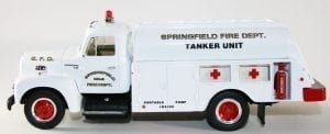 First Gear 1957 International R-190 with Fuel Tanker Springfield FD - Image 2