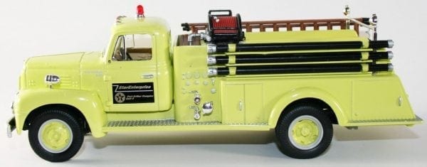 First Gear 1957 International R-190 Fire Truck Star Enterprise - Image 2