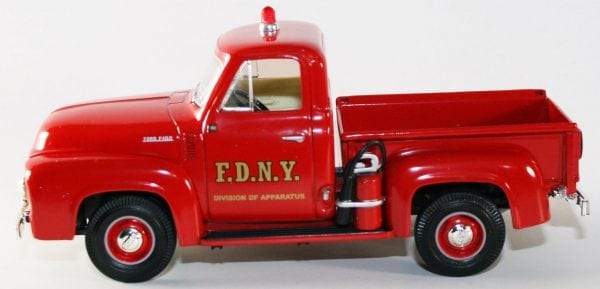 First Gear 1953 Ford Pick-Up FDNY Apparatus - Image 2